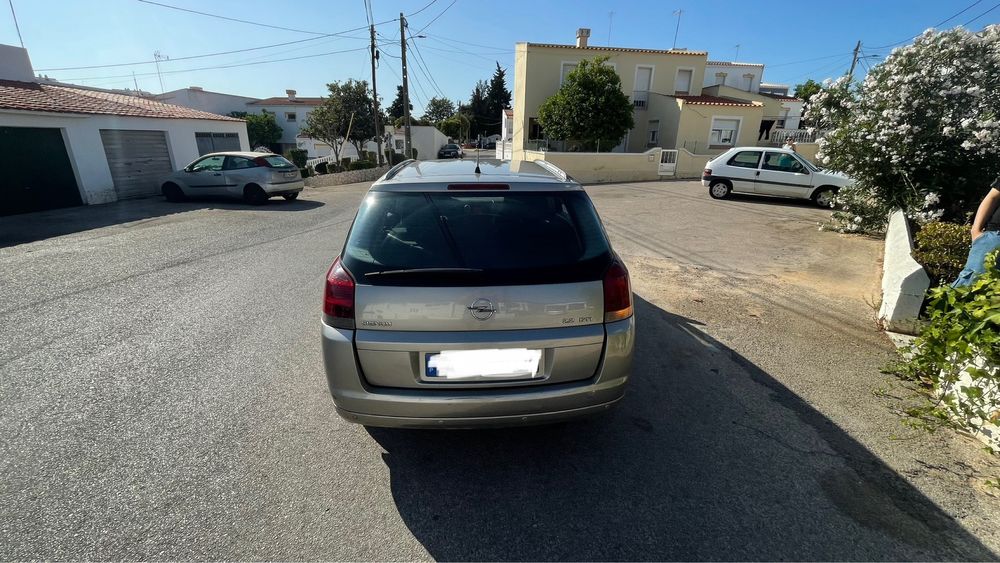 Opel Signum 2.2 DTI (CDI) 125 cv 2003