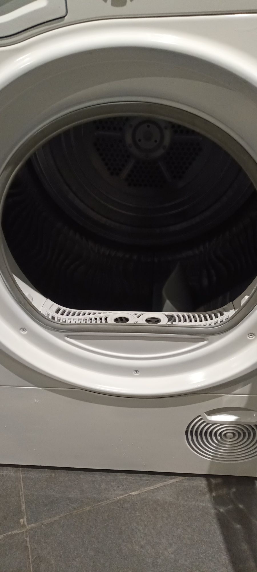 Máquina de secar roupa Hotpoint ARISTON 8kg bomba calor