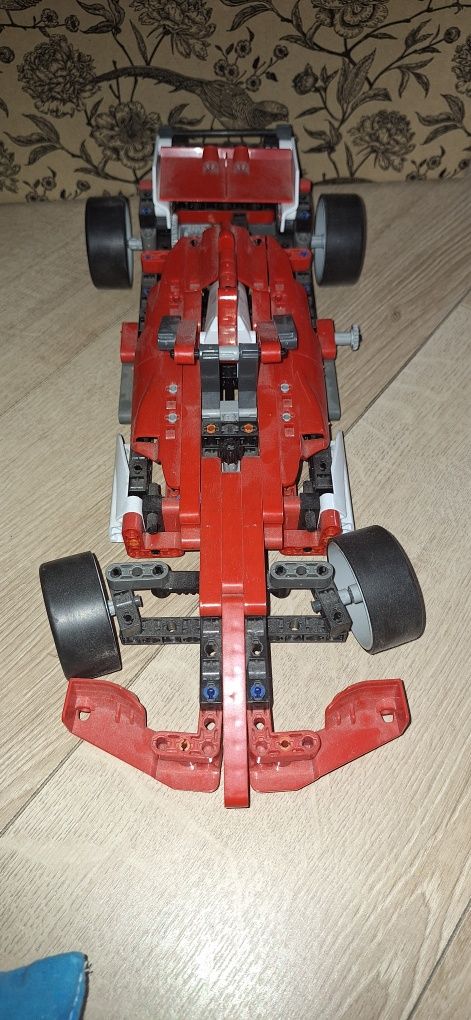 .Duże auto lego.