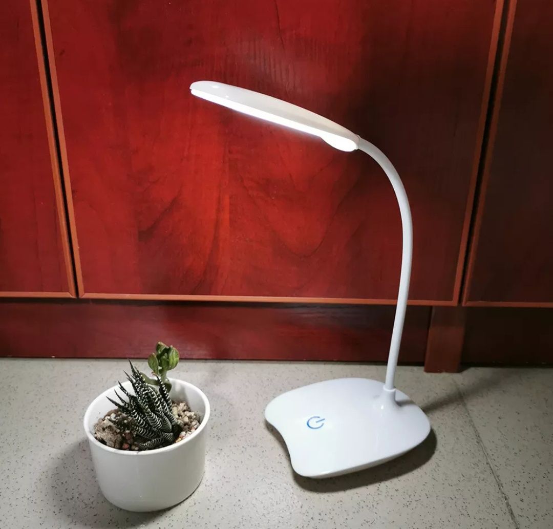 Настольная светодиодная лампа USB с аккамулятором