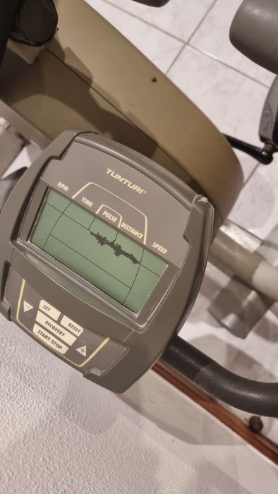 Bicicleta de exercício Tunturi F35, (Lêr Descrição)