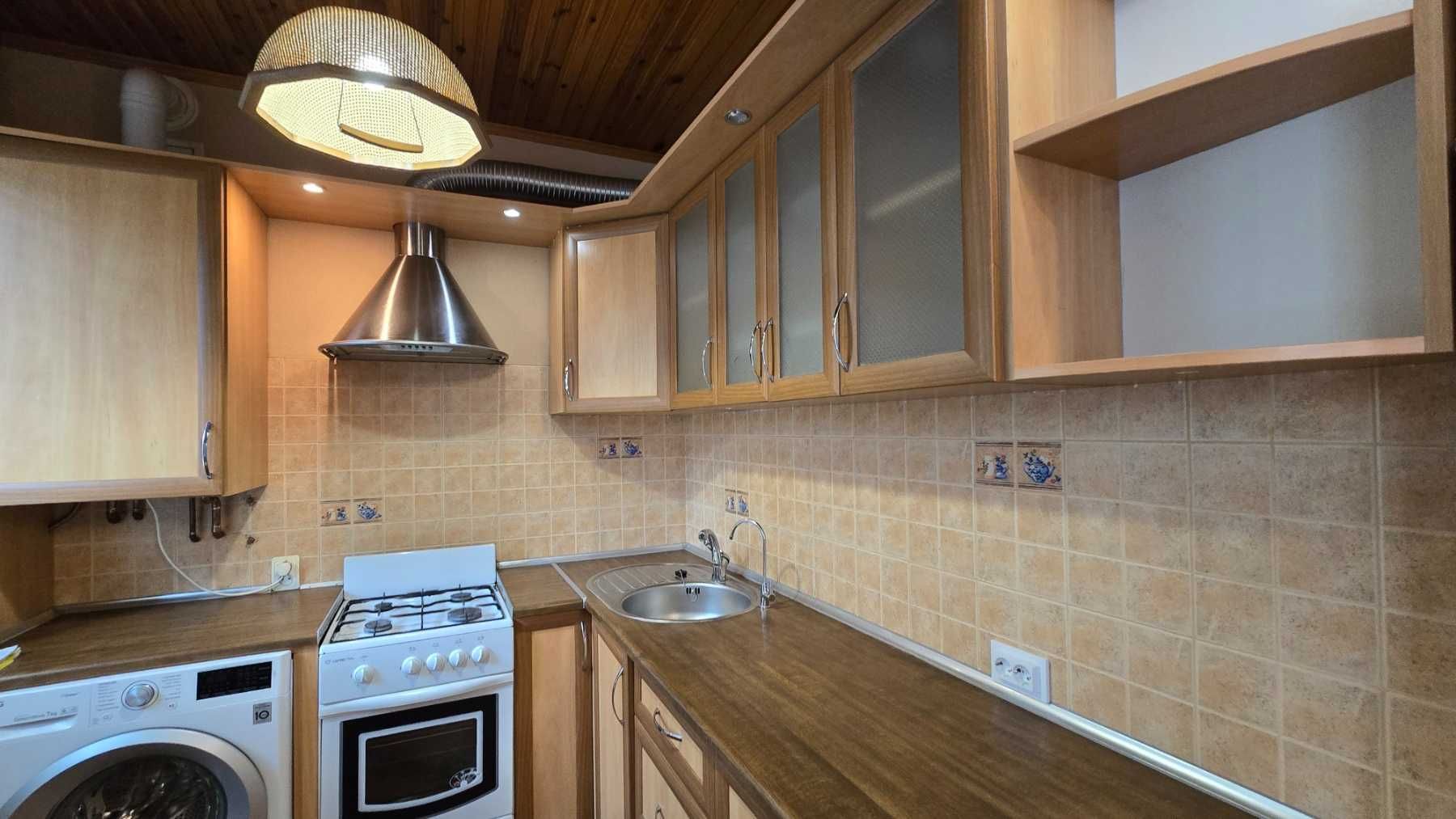 Продаж 2 кімнатної квартири в Центрі 9052