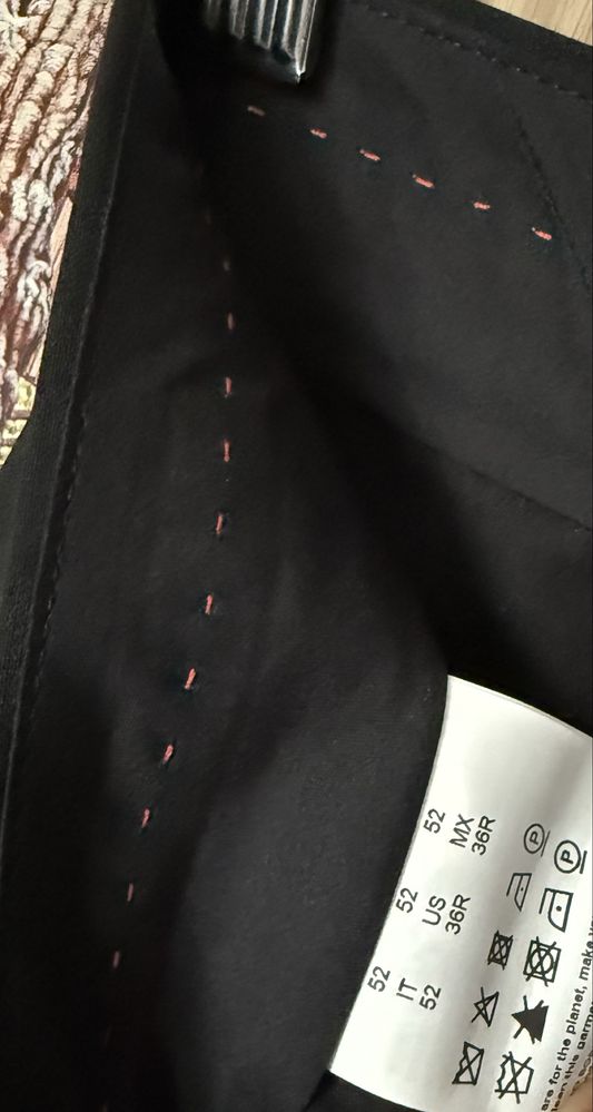 Hugo spodnie garniturowe o wąskim kroju, elastyczne roz. 52 slim fit