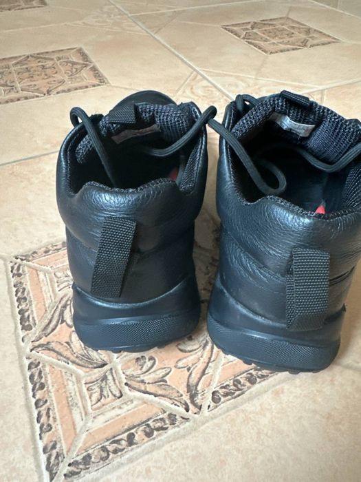 кросівки mida