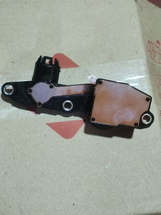 Датчик  ексцентрикового валу БМВ двигун N42 - N46 оригінал бу