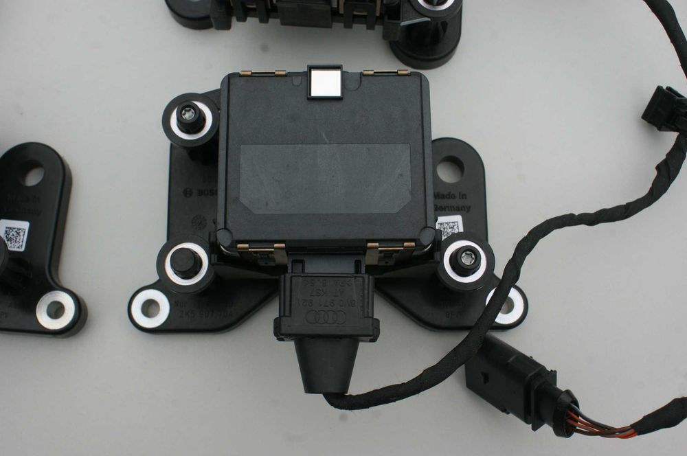 VW Audi Seat Skoda Radar Asystent ACC Sensor Distronic 2K5 907  561C