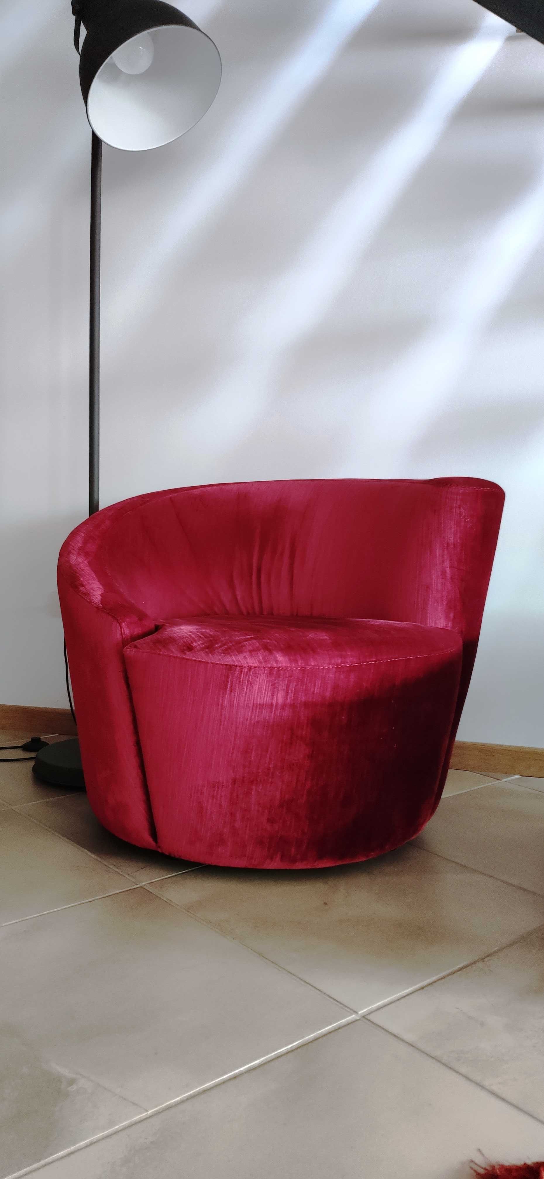 Cadeirão STATUS BALI em tecido mirage VERMELHO