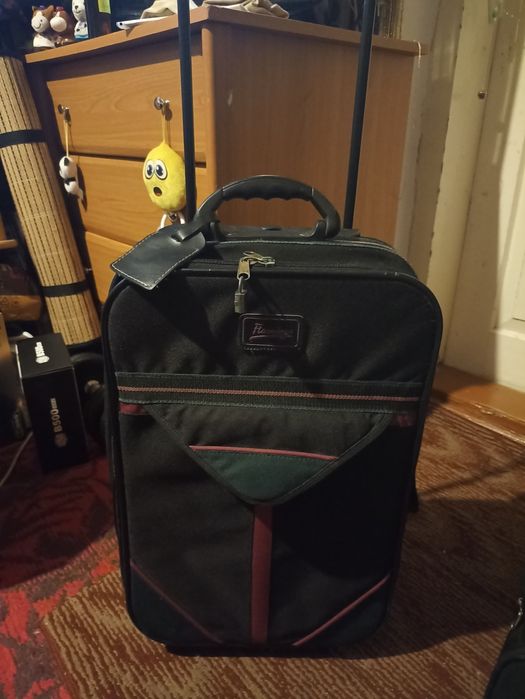 Продам валізи ручна кладь