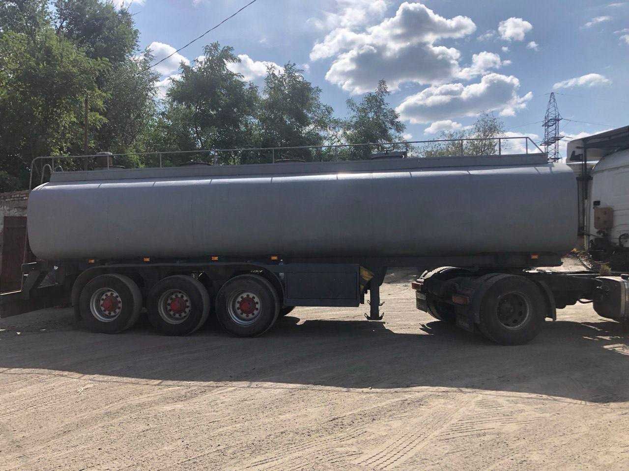 Продам тягач з автоцистерною