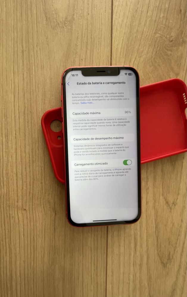 Iphone 12 com bateria a 96%