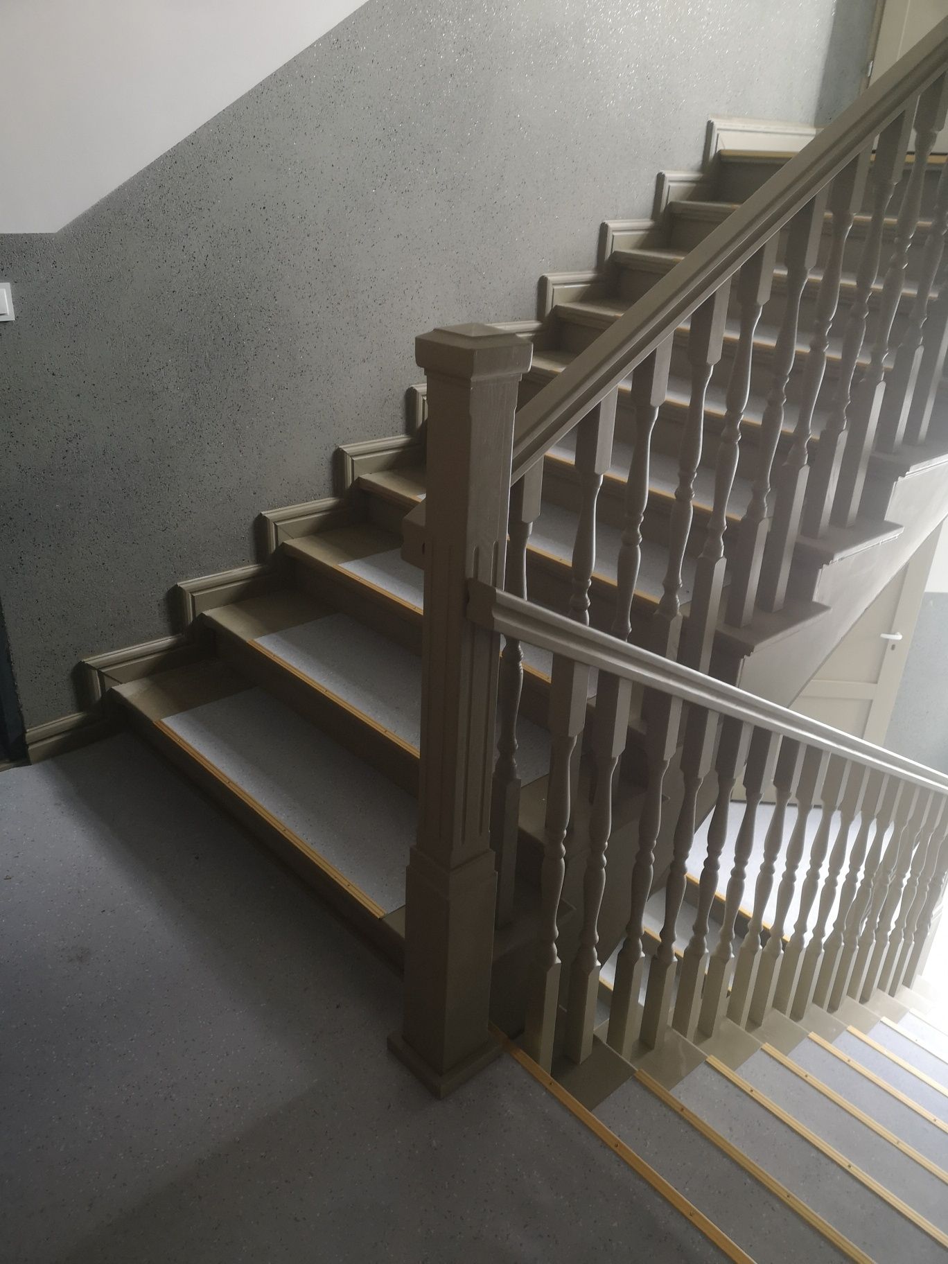 Tynk dekoracyjny piaskowiec granit Alpol AT 398 G35 6 wiader/40m2