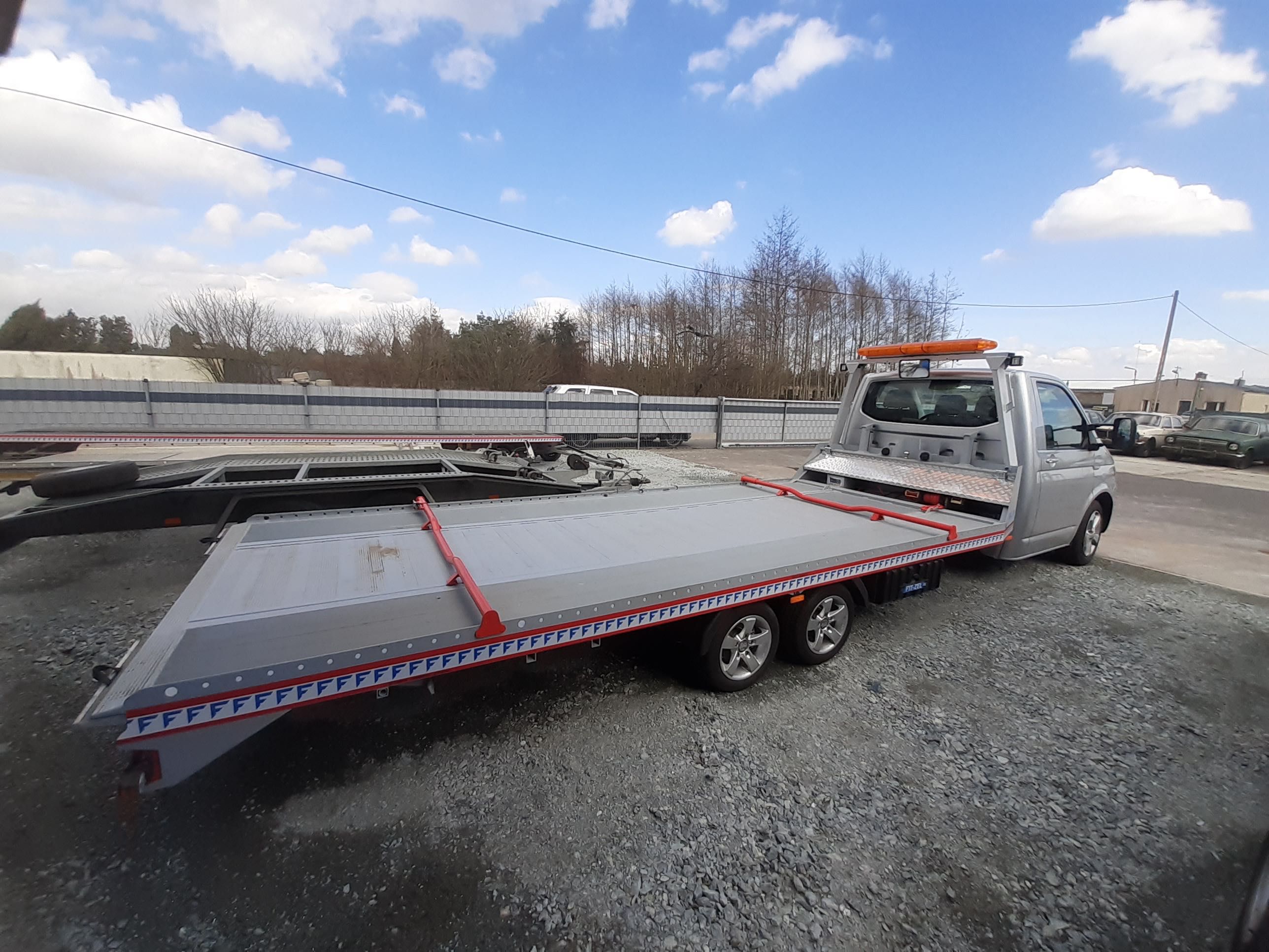 Fitzel Vw T5 pomoc drogowa autolaweta