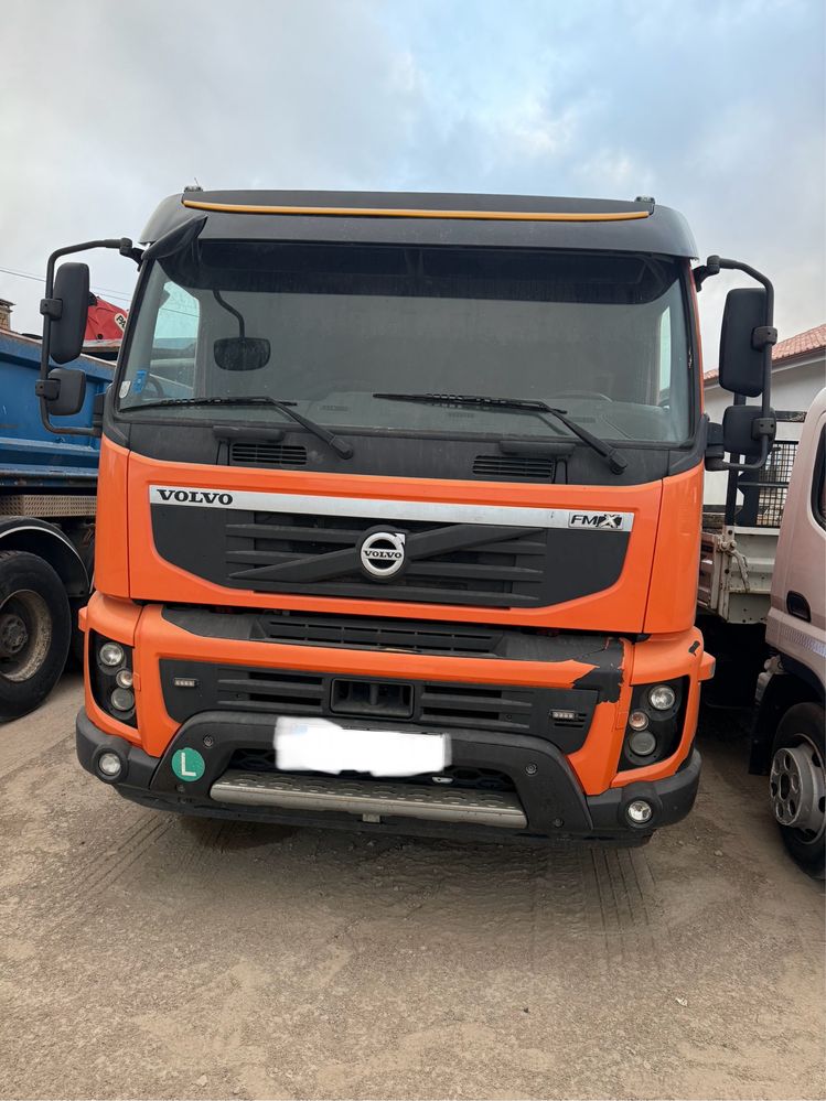 Volvo FMX com grua PK23001 e báscula