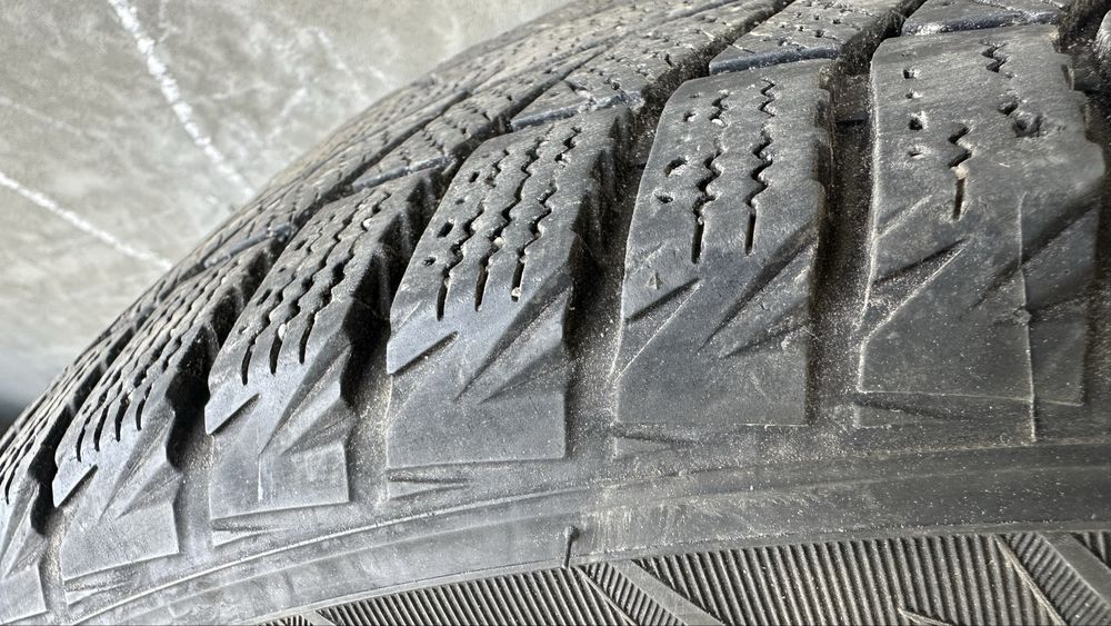 Шини 205 55 16 Hankook Winter ICept iZ2
