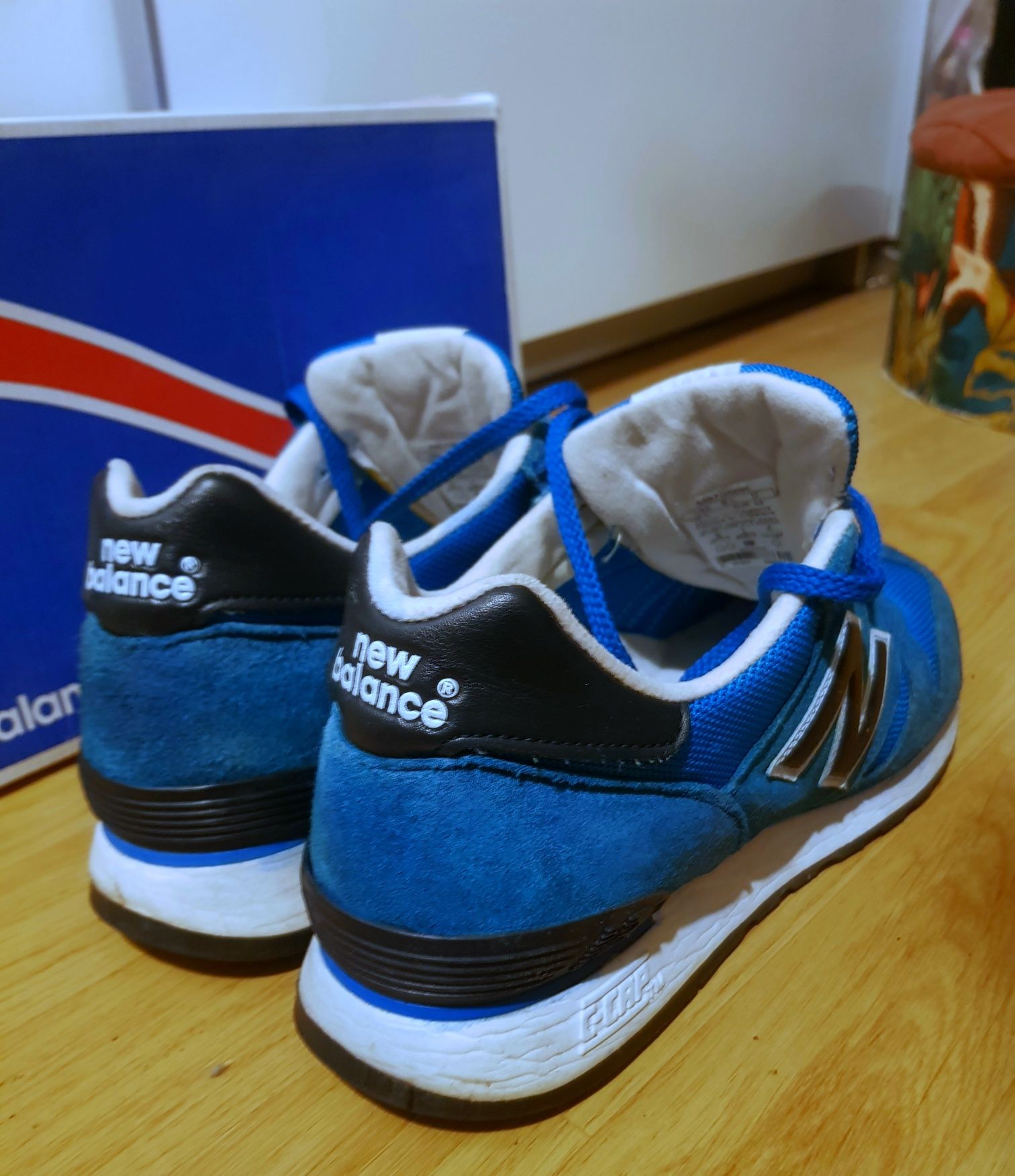 Tênis New Balance M670SBK t.42
Made in England
Em otimo est