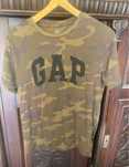 Футболка GAP камуфляж розмір М оригінал