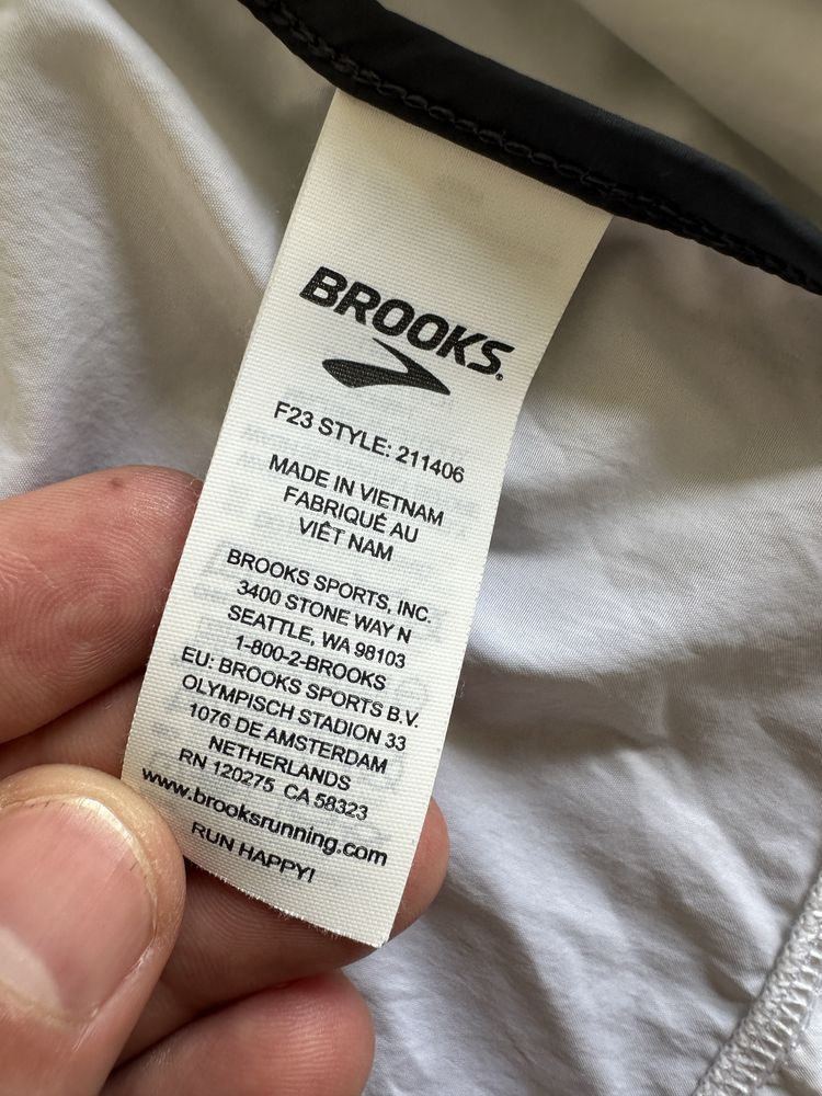 Ветровка Brooks оригинал Размер S