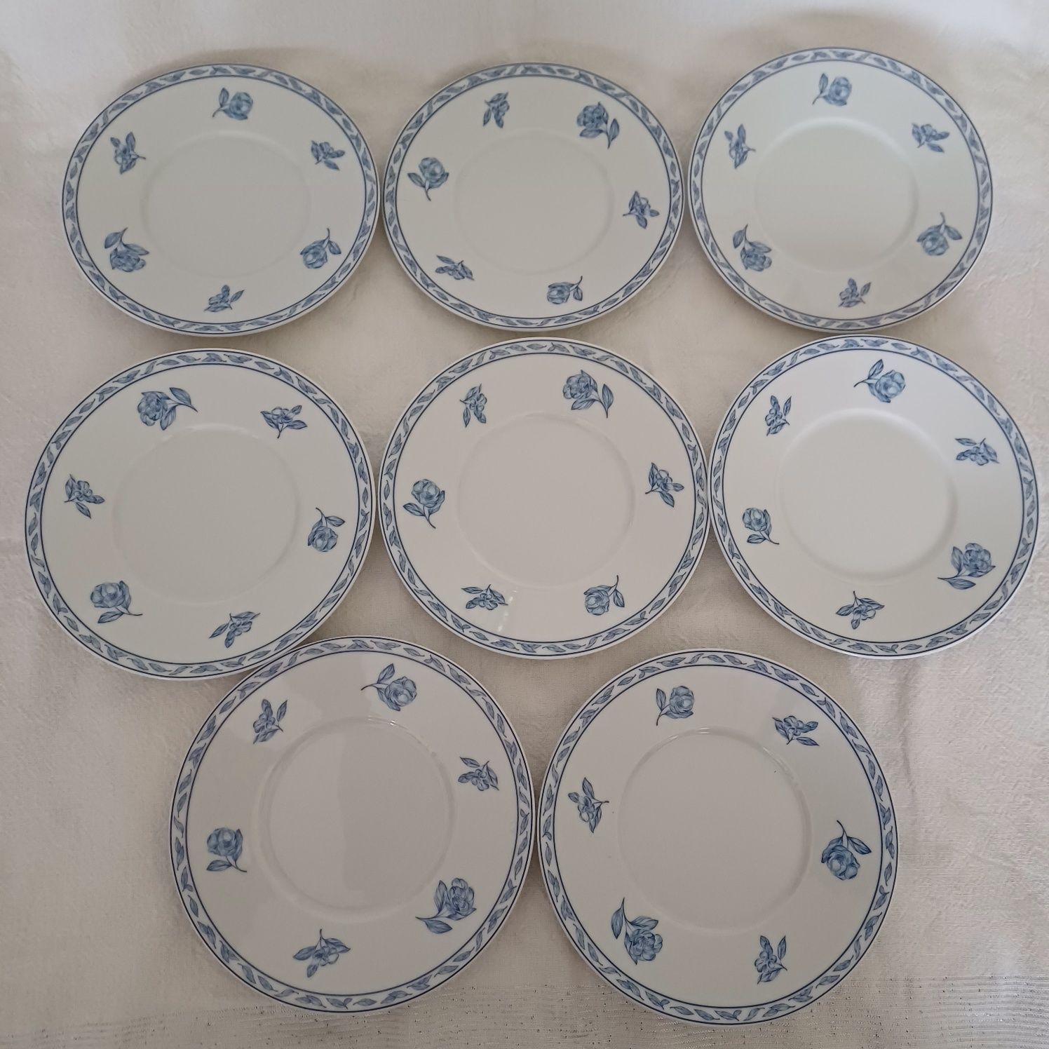 Rosenthal w klasycznej elegancji- 8 talerzyków deserowych