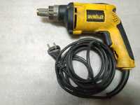 Шуруповерт DEWALT DW274K