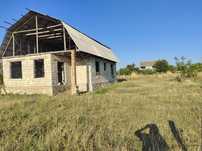 Продам участок с незаконченным строительством дома