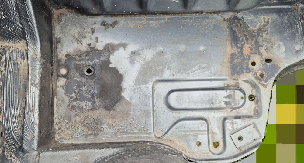 BMW E30 Podstawa Półka Mocowanie Akumulatora Element Cięty Oryginał