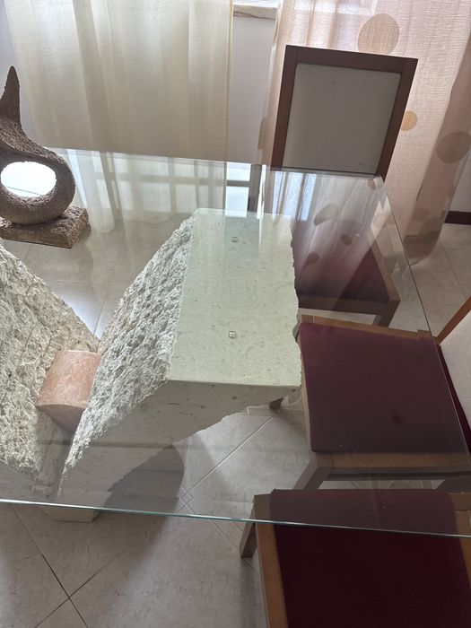 Mesa de sala em ótimo estado