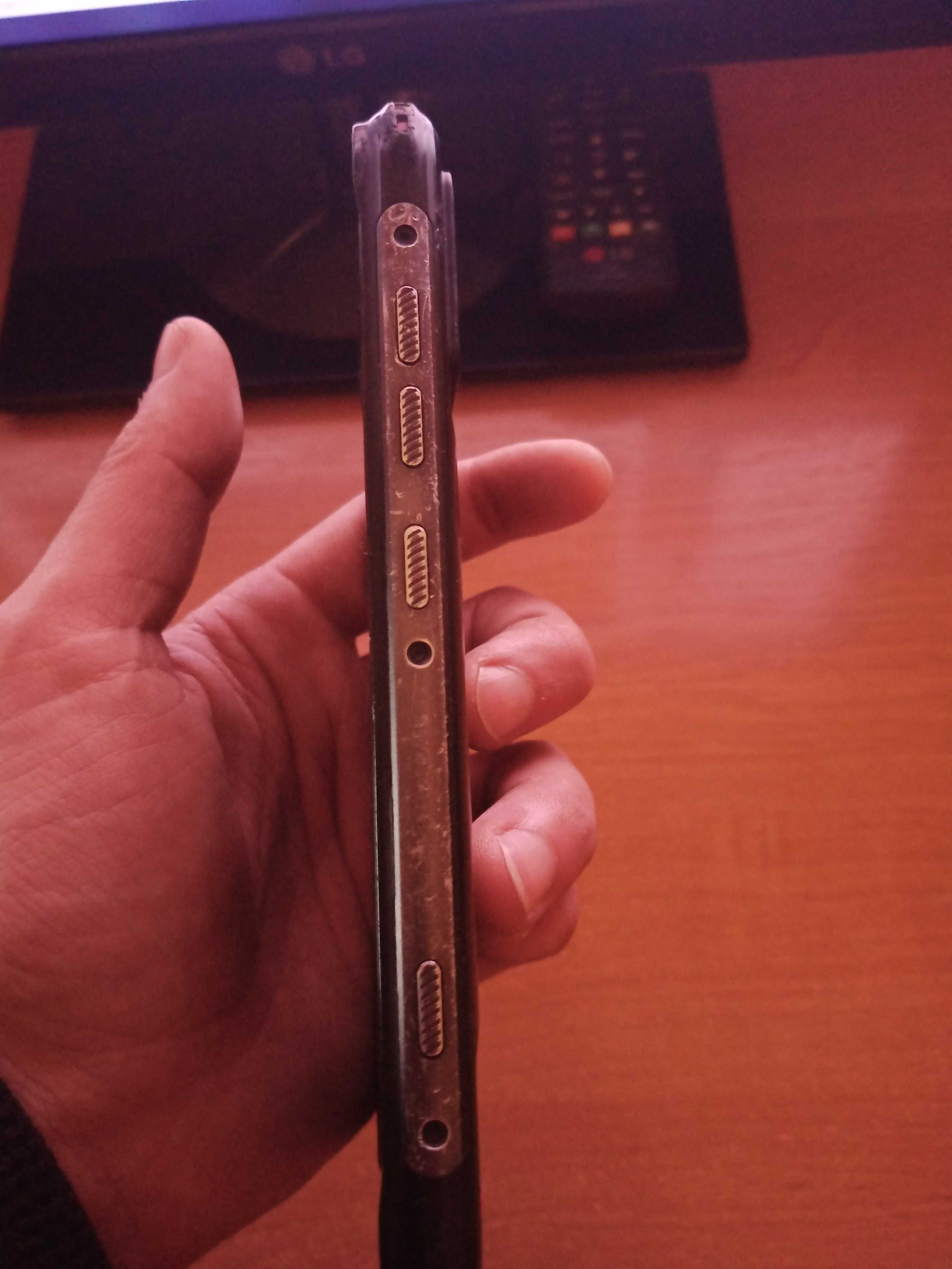Противоударный смартфон Umidigi Bison 6/128GB Dual Sim