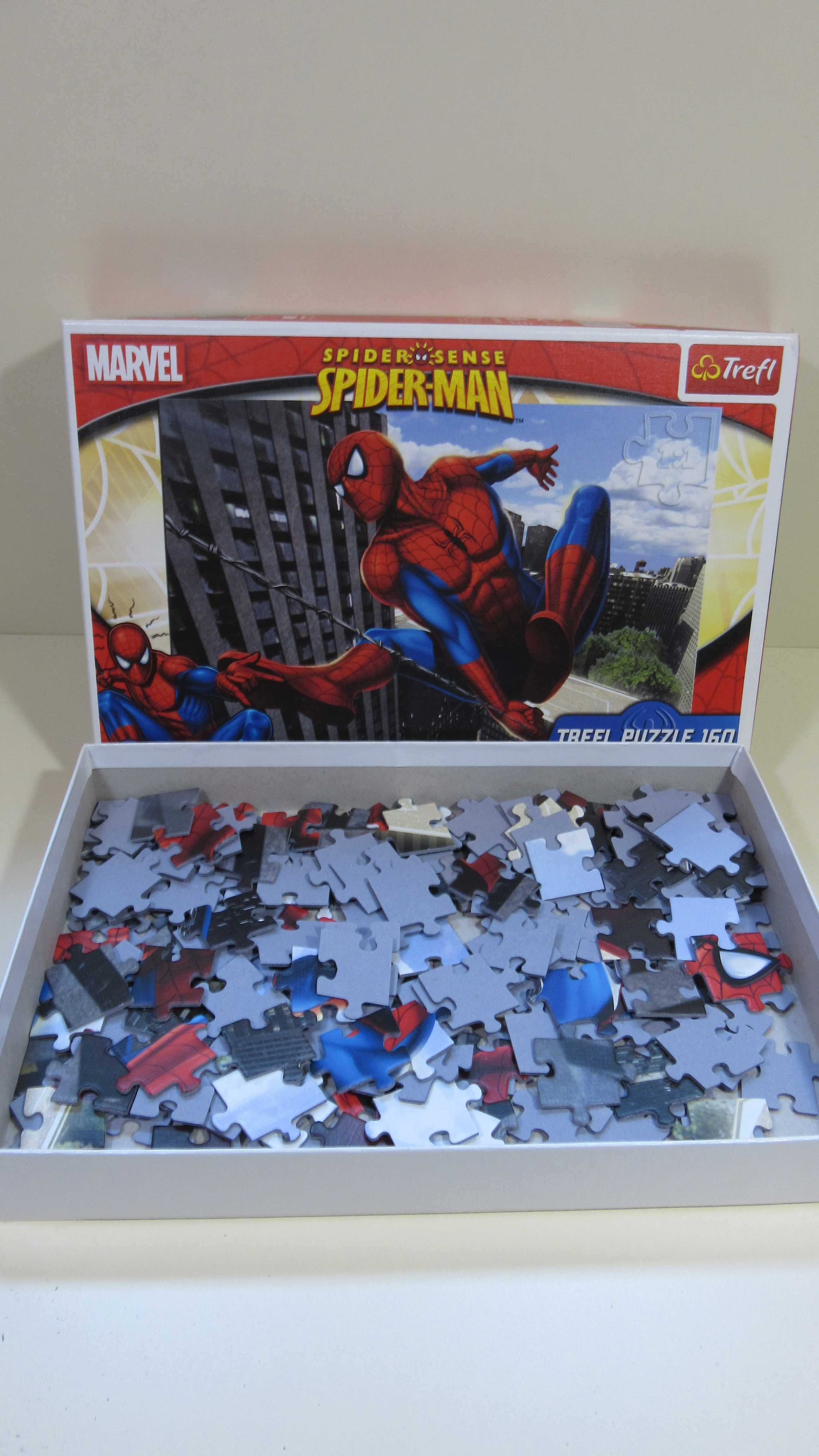 Puzzle Spider-Man 160; Minionki 100; Star Wars 200