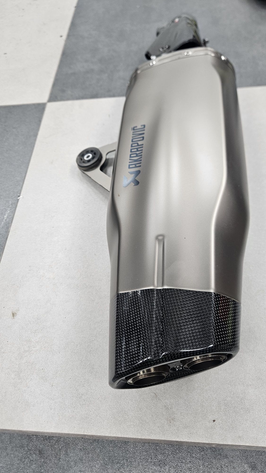 Akropovic BMW R1250GS