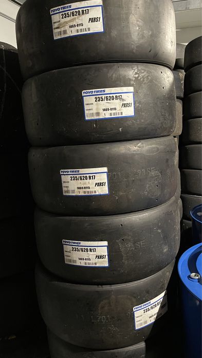 Pneus Slick de competição automóvel