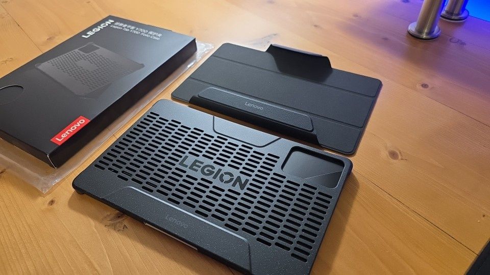 Оригінальний захисний чохол Lenovo LEGION Y700 2025  Gen 3 / Gen 4