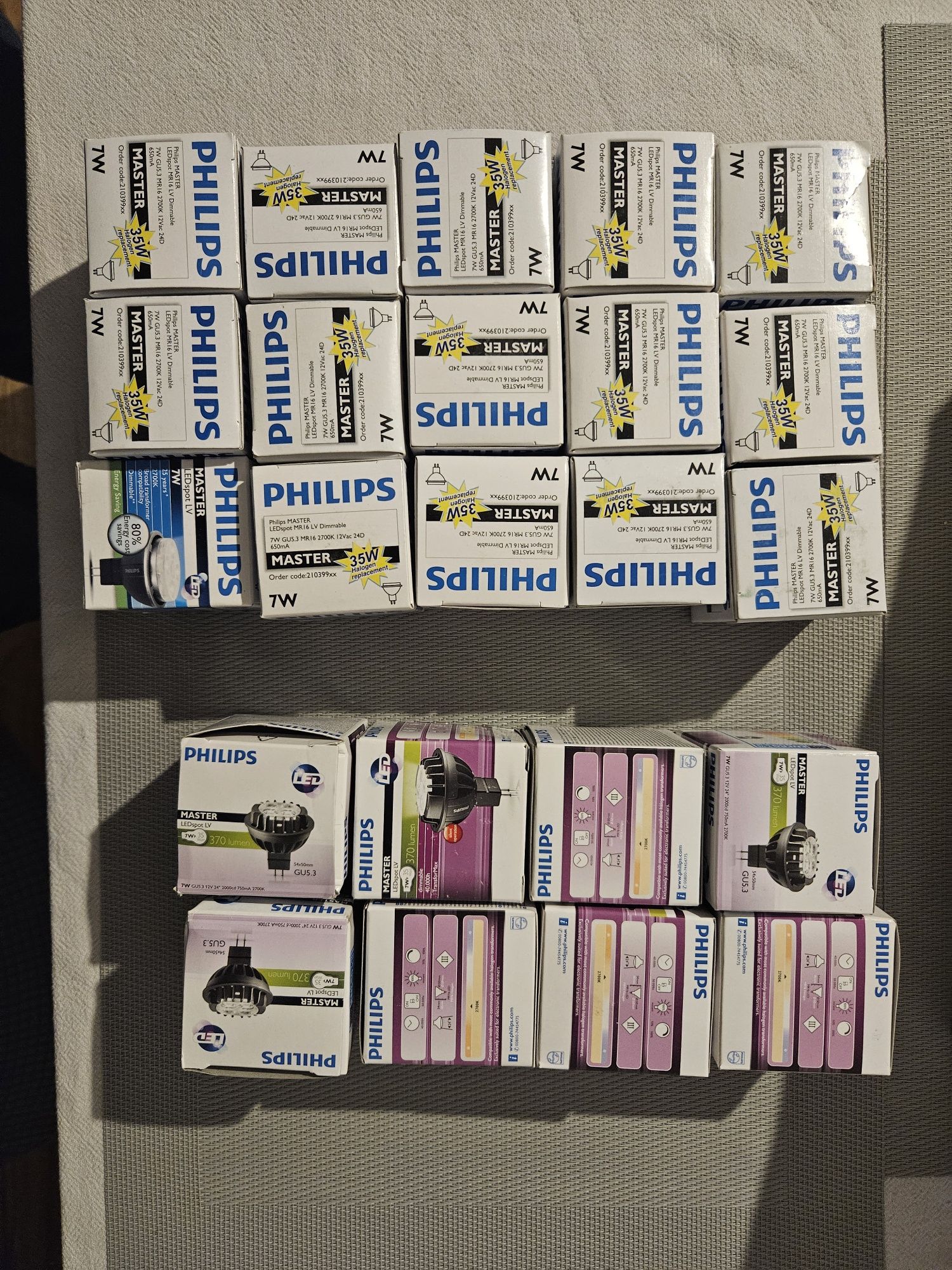 ŻarówkiLED Philips Master LEDspot 7W - łącznie  23 szt