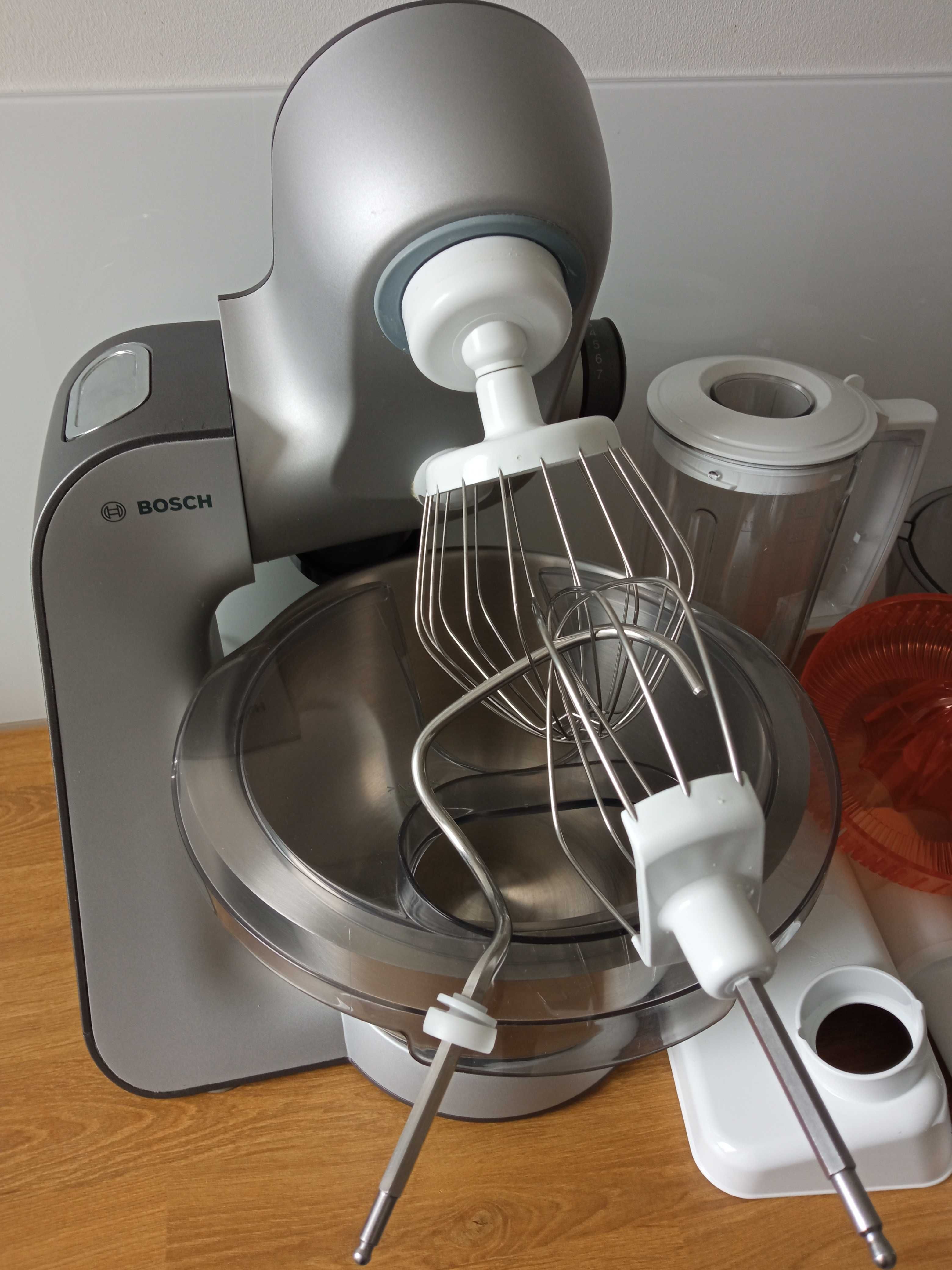 Planetarny robot kuchenny  BOSCH MUM 5