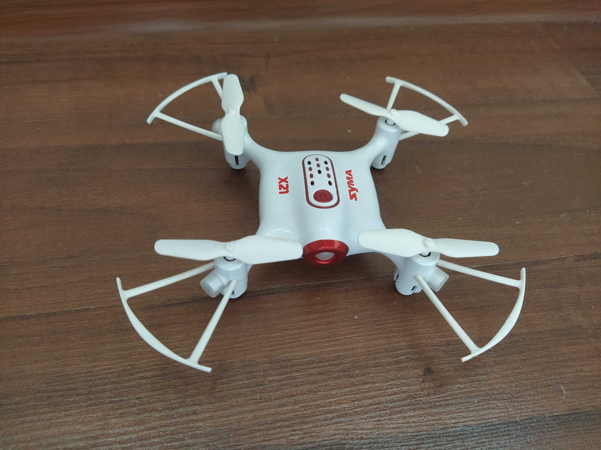 Квадрокоптер Syma X21W
