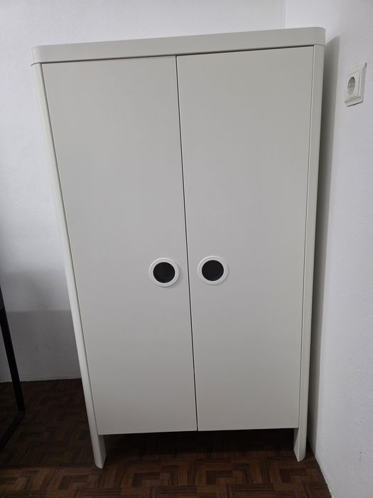 Roupeiro ikea criança
