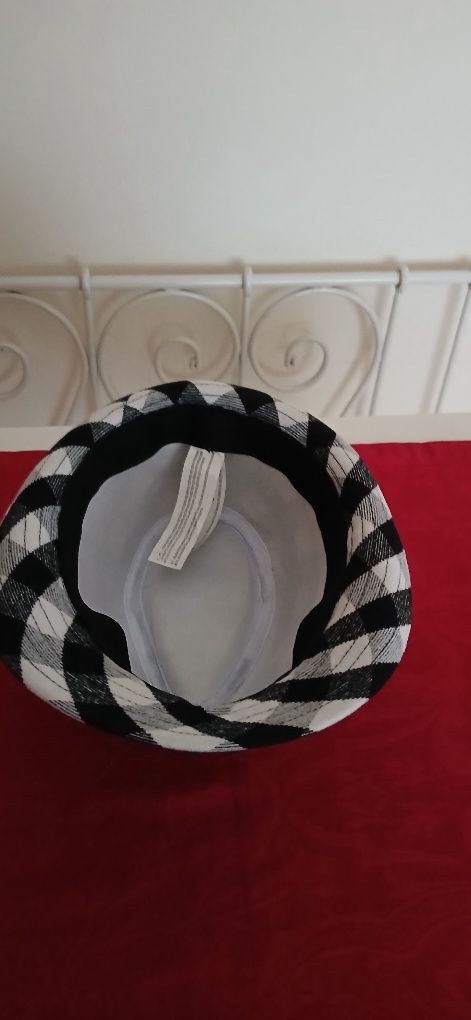 Chapéu xadrez, novo