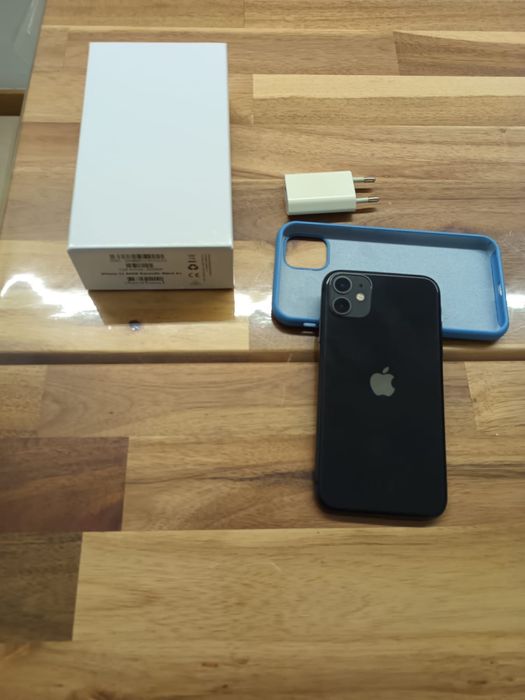 Iphone 11 64G + auricar bluetooth