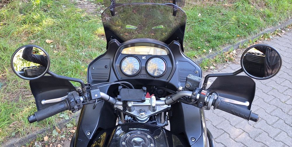 Honda XL 1000 Varadero SD02 SUPER STAN I WYPOSARZENIE!!!