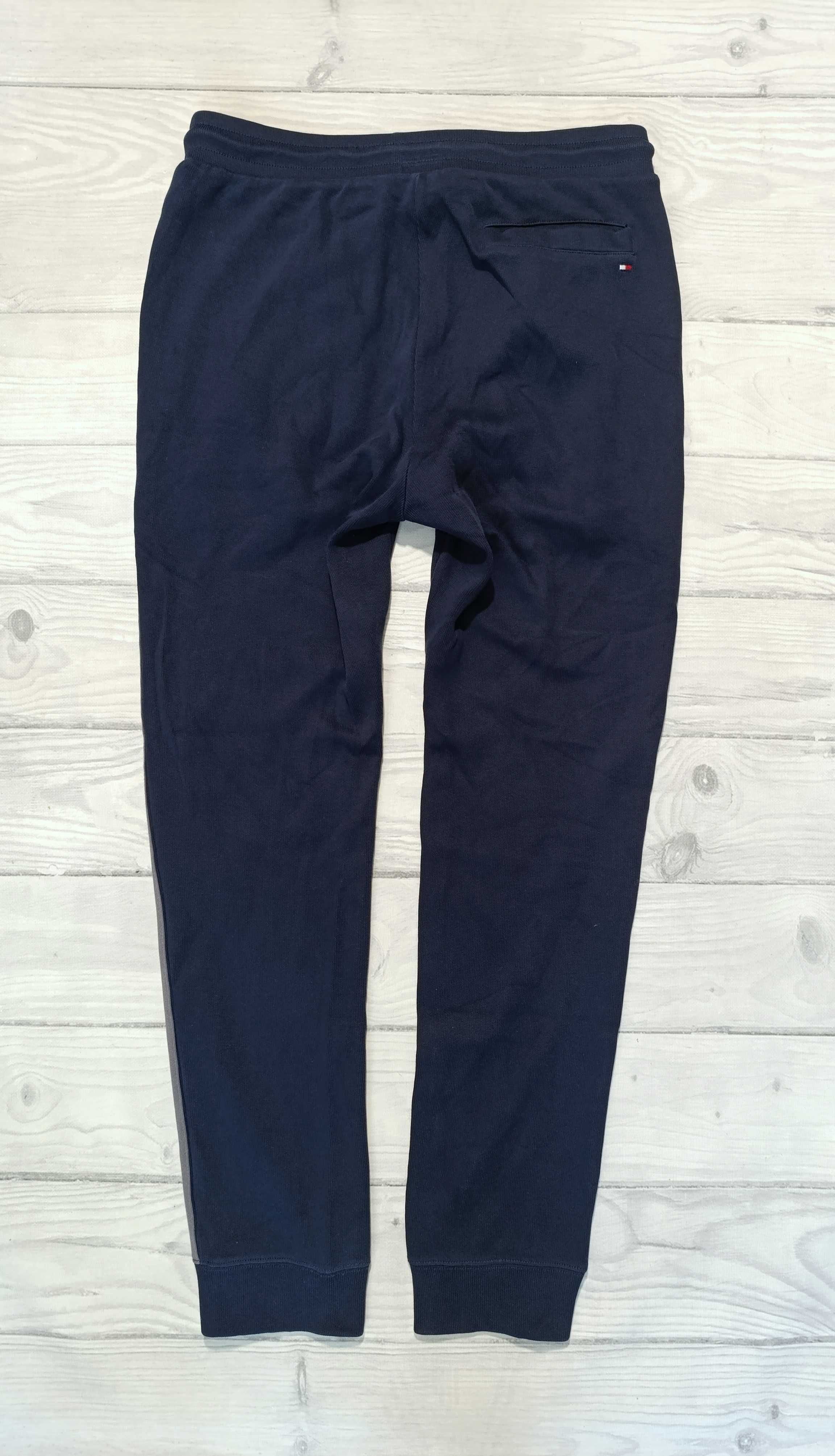 Spodnie dresowe Tommy Hilfiger r. M