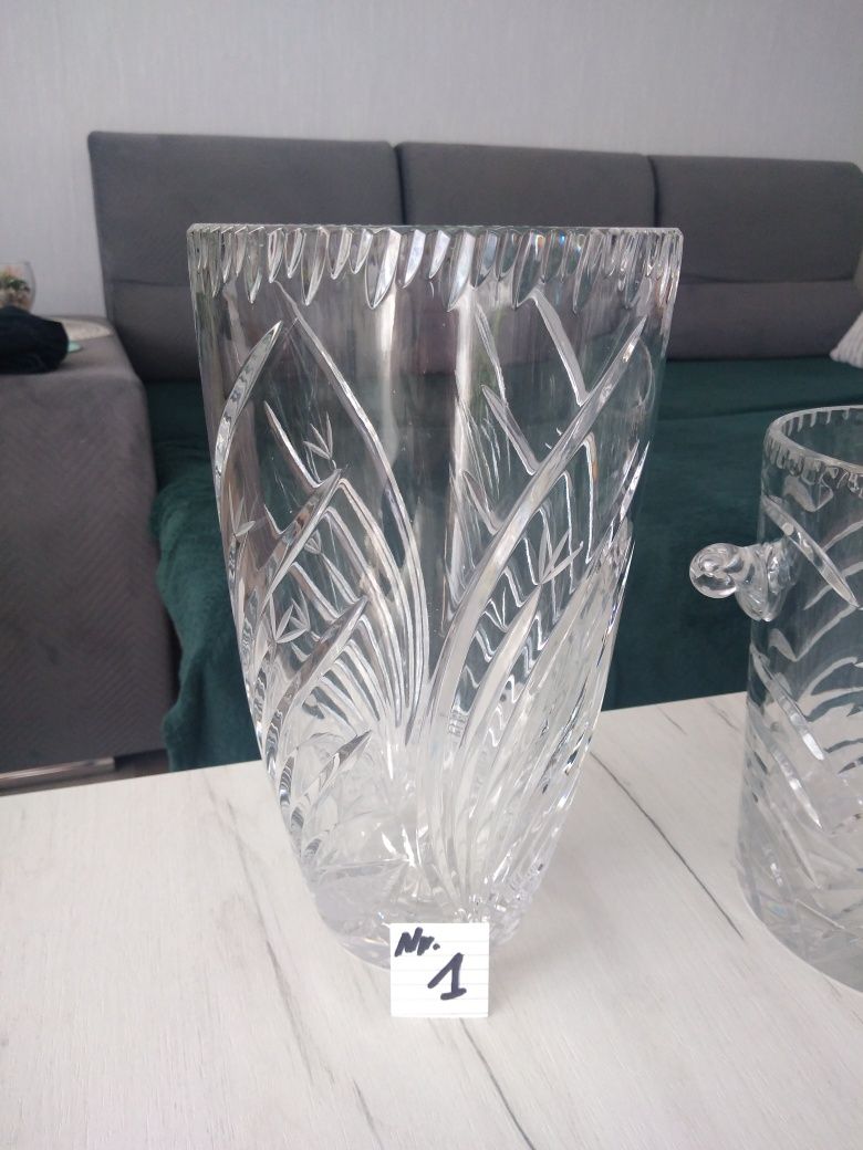 Sprzedam duży wazon kryształowy. PRLu. Wazon z lat 80tych.