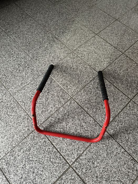 Suporte metálico para bicicletas