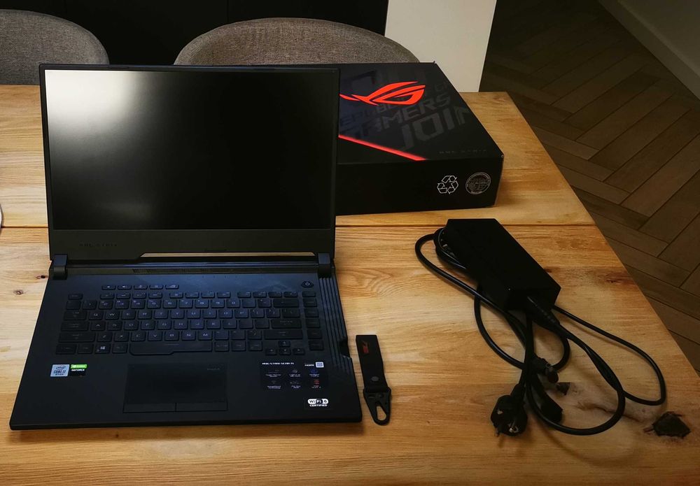Laptop gamingowy | i7-10875H | 16GB | 1TB | RTX 2070 super | 300Hz !!!