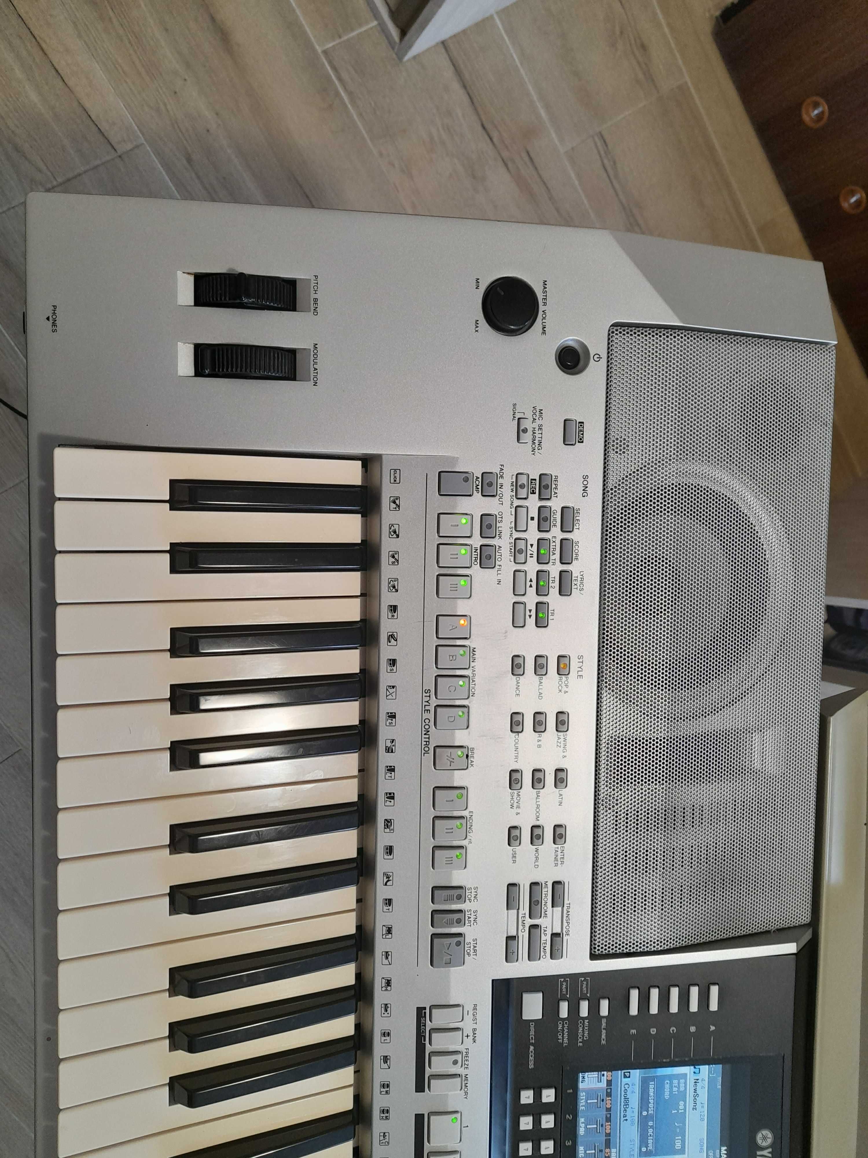 Keyboard Yamaha psr s910