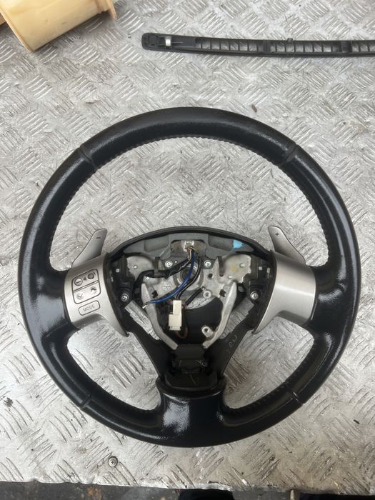 Руль Тойота королла 08год toyota corolla e140 e150