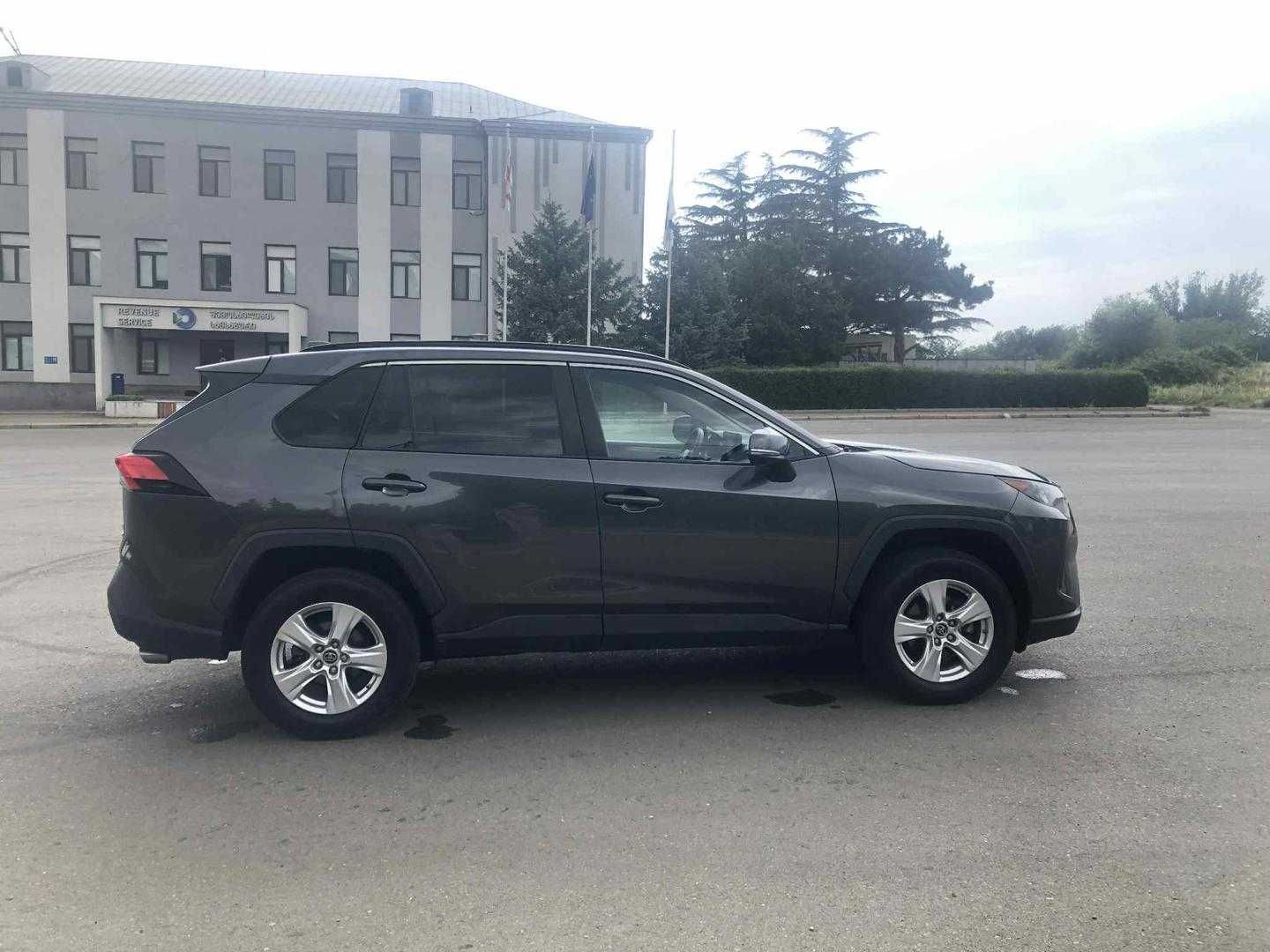 Toyota RAV4 2019 V покоління Тойота РАВ4 гібрид
