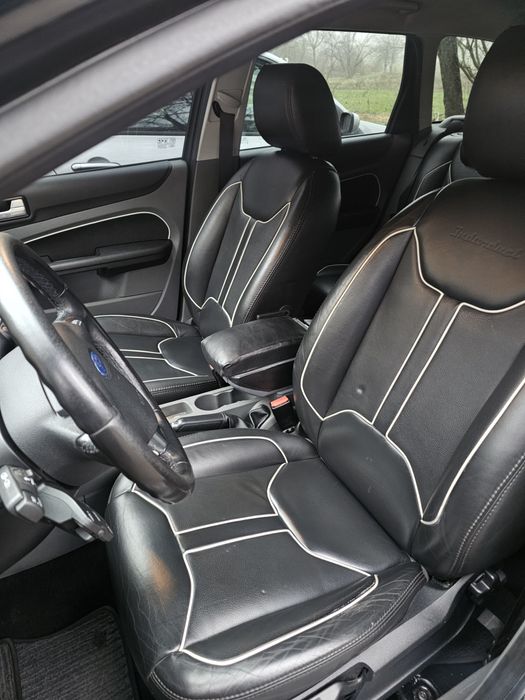 Свежепригнанный Форд фокус 2 рестайлинг