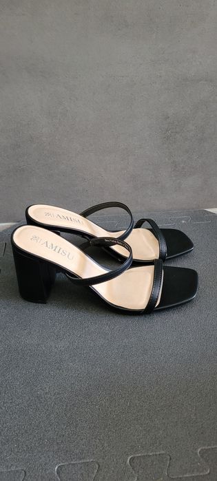 Buty czarne sandały na obcasie r. 38