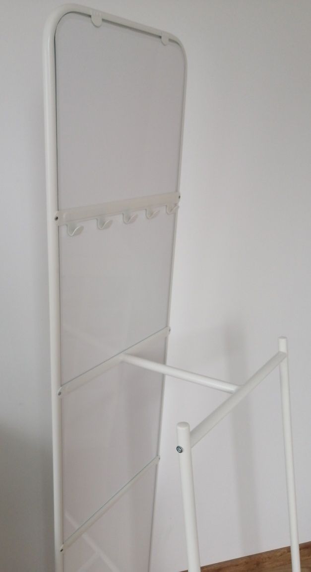 Lustro Ikea Knapper