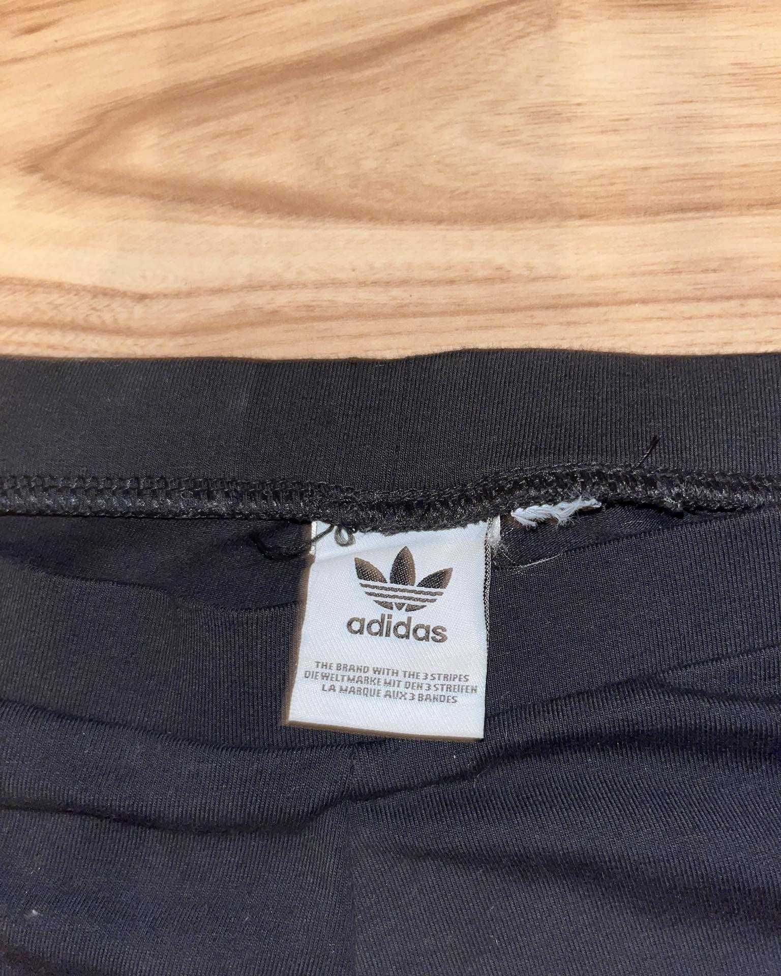 Czarne getry legginsy