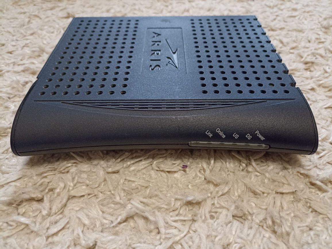 Modem Arris MB550B/CE komplet